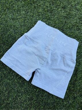 Alphalete High-Waist Light Gray Shorts